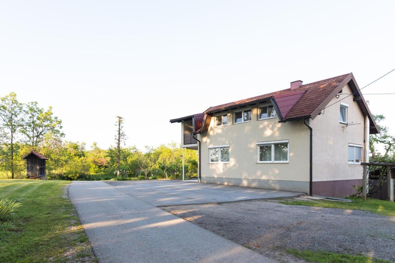 Apartman Medved Слуни Экстерьер фото