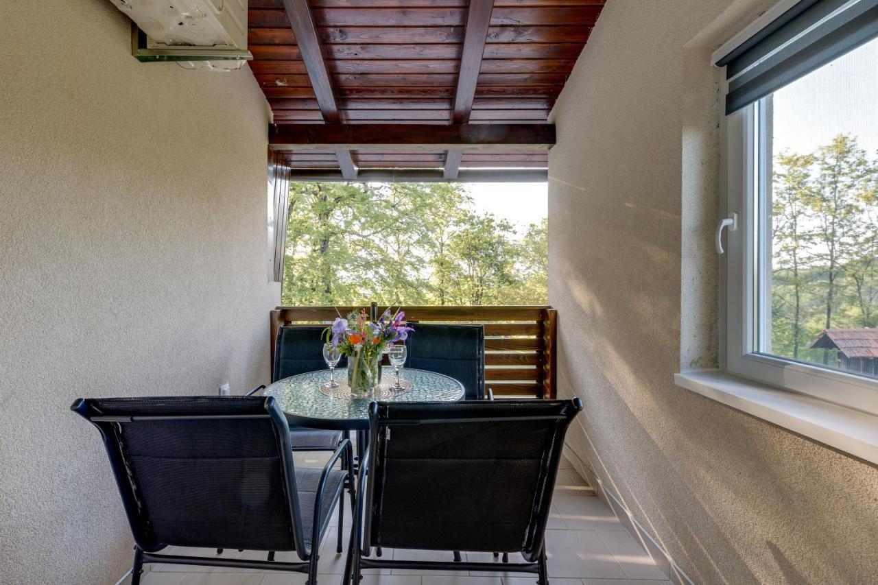 Apartman Medved Слуни Экстерьер фото